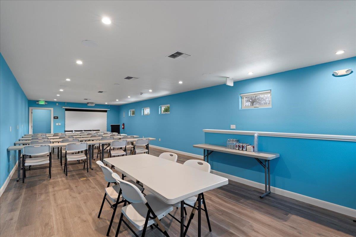 Detail Gallery Image 26 of 37 For 358 S Redwood Ave, San Jose,  CA 95128 - – Beds | – Baths