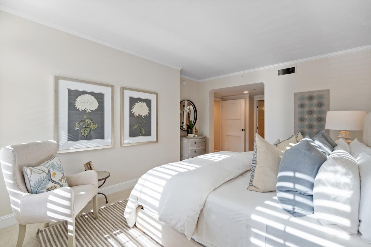 Detail Gallery Image 11 of 50 For 555 Byron St #201,  Palo Alto,  CA 94301 - 3 Beds | 2/1 Baths