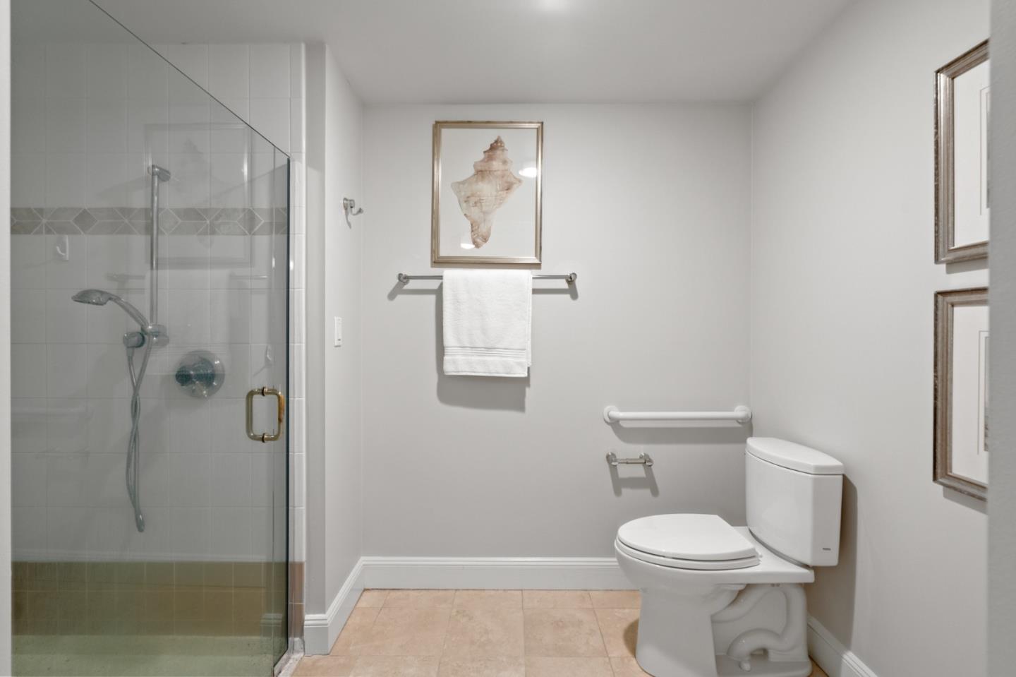 Detail Gallery Image 18 of 50 For 555 Byron St #201,  Palo Alto,  CA 94301 - 3 Beds | 2/1 Baths