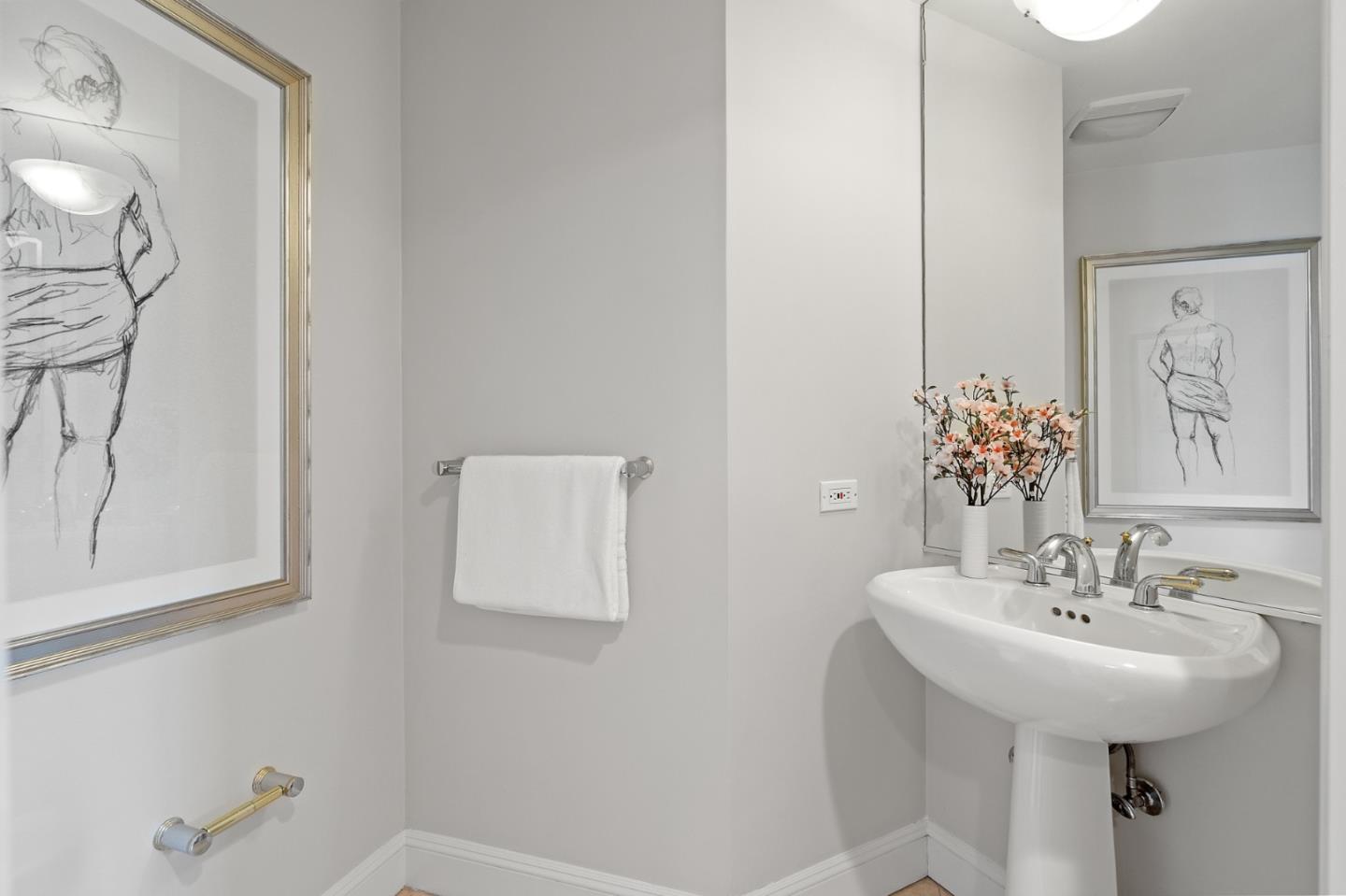 Detail Gallery Image 20 of 50 For 555 Byron St #201,  Palo Alto,  CA 94301 - 3 Beds | 2/1 Baths