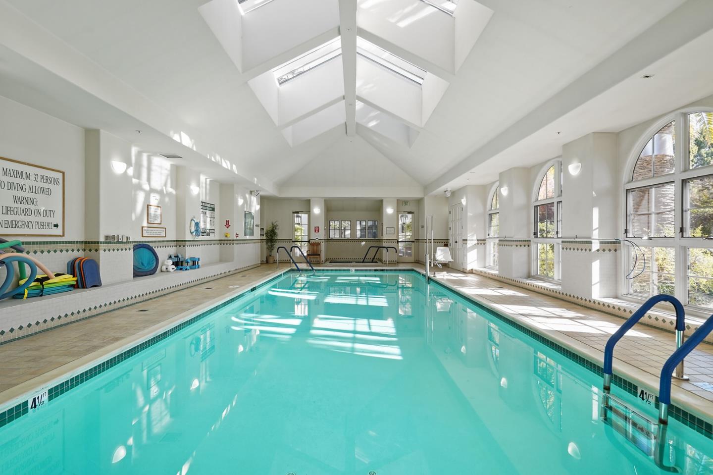 Detail Gallery Image 28 of 50 For 555 Byron St #201,  Palo Alto,  CA 94301 - 3 Beds | 2/1 Baths