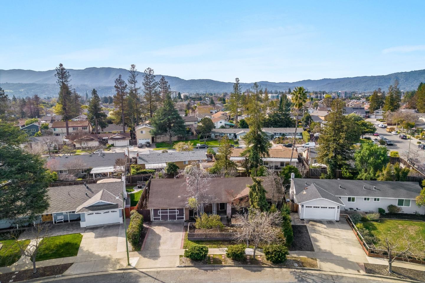 Detail Gallery Image 1 of 1 For 2382 Stratford Dr, San Jose,  CA 95124 - 4 Beds | 2 Baths