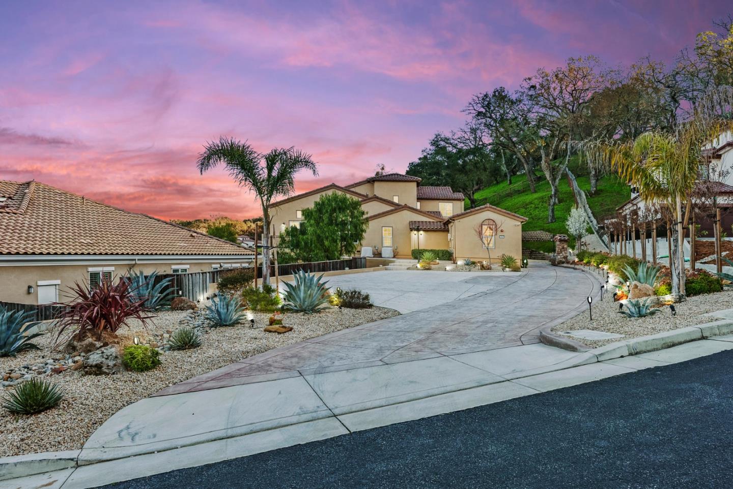 Detail Gallery Image 1 of 1 For 1860 Carob Ct, Gilroy,  CA 95020 - 4 Beds | 4/1 Baths