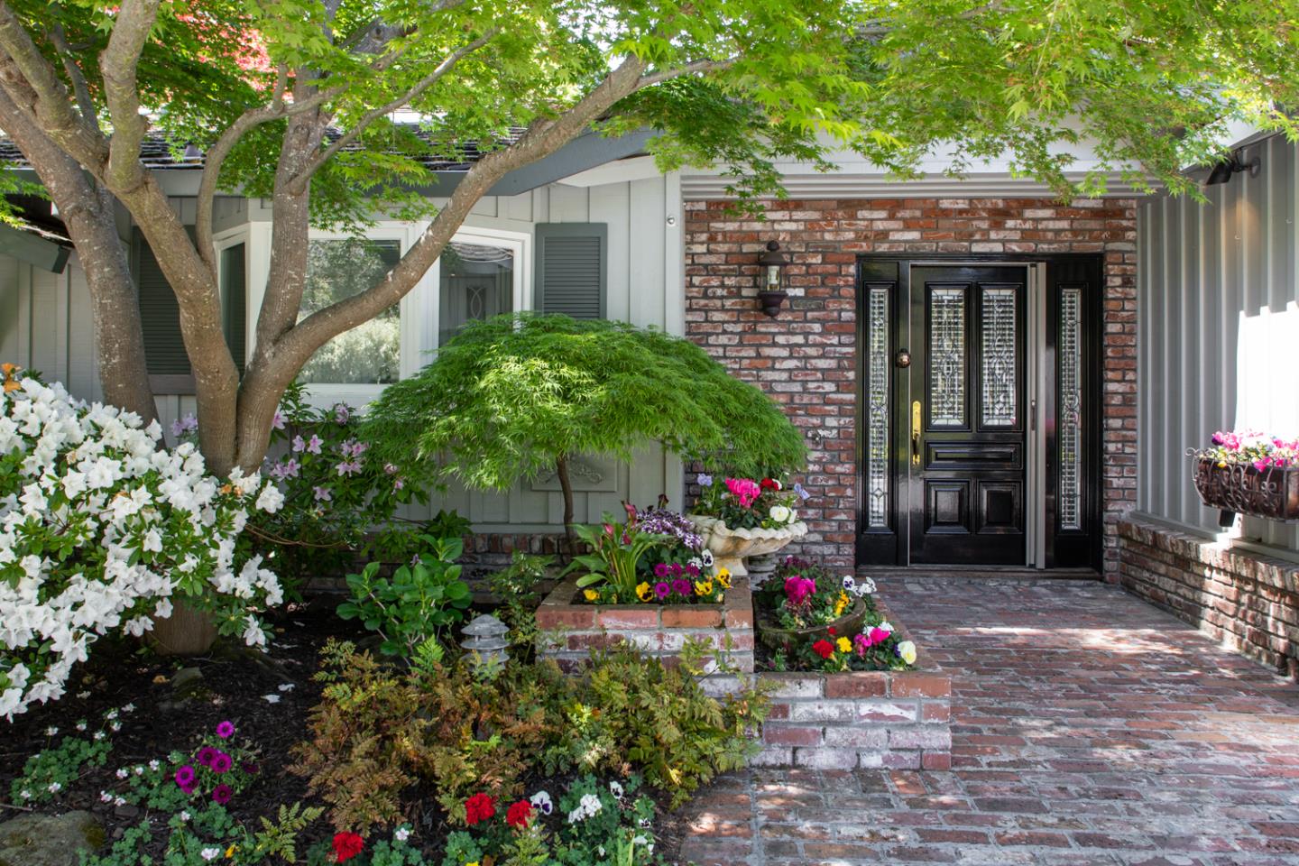 Detail Gallery Image 3 of 45 For 57 San Benito Ave, Atherton,  CA 94027 - 4 Beds | 2/1 Baths