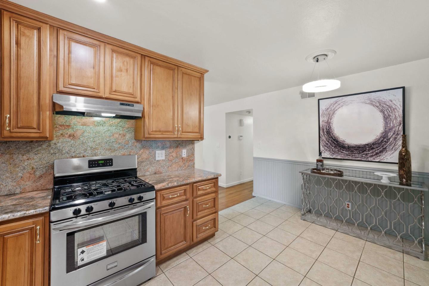 Detail Gallery Image 10 of 30 For 537 Redwood Ave, Milpitas,  CA 95035 - 3 Beds | 2 Baths