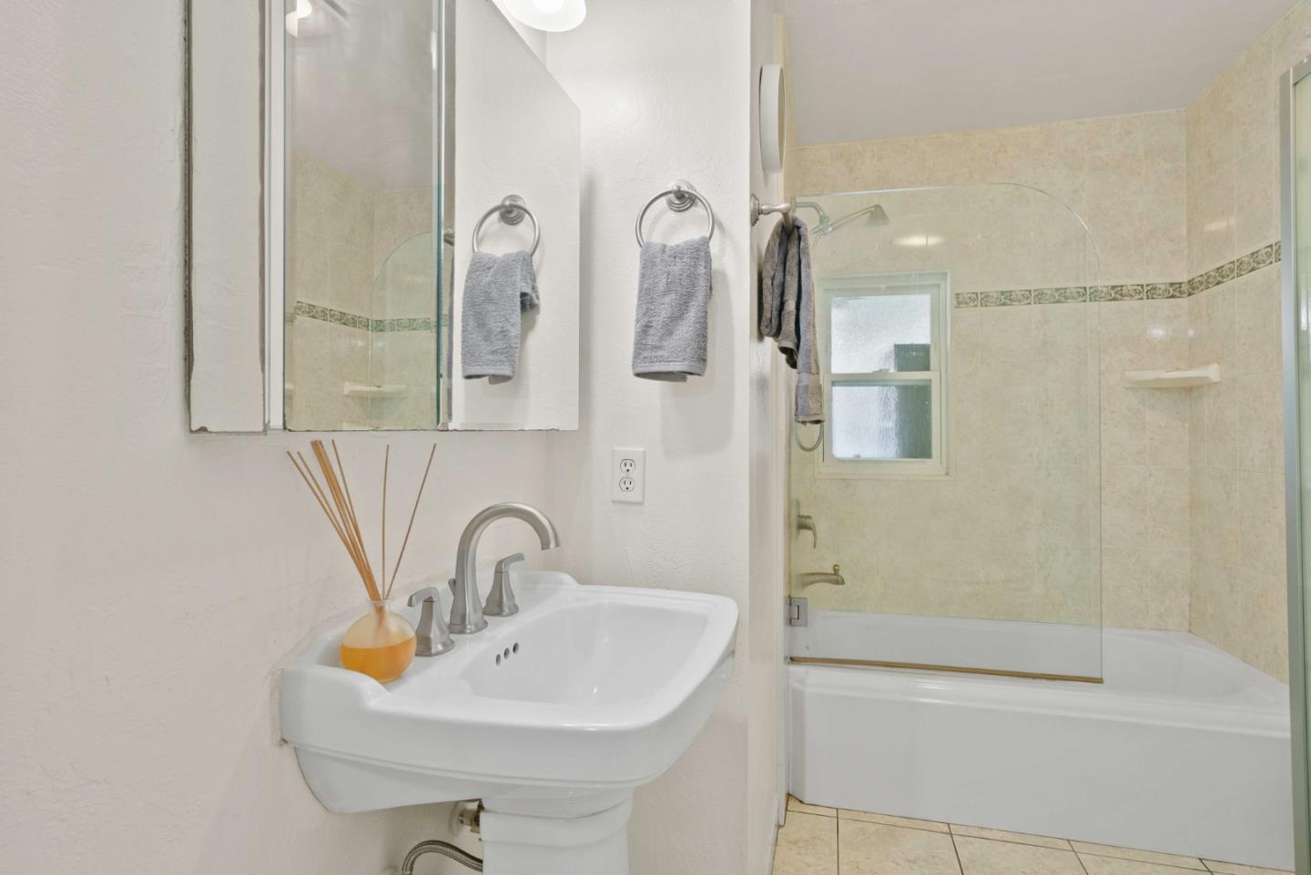 Detail Gallery Image 21 of 30 For 537 Redwood Ave, Milpitas,  CA 95035 - 3 Beds | 2 Baths