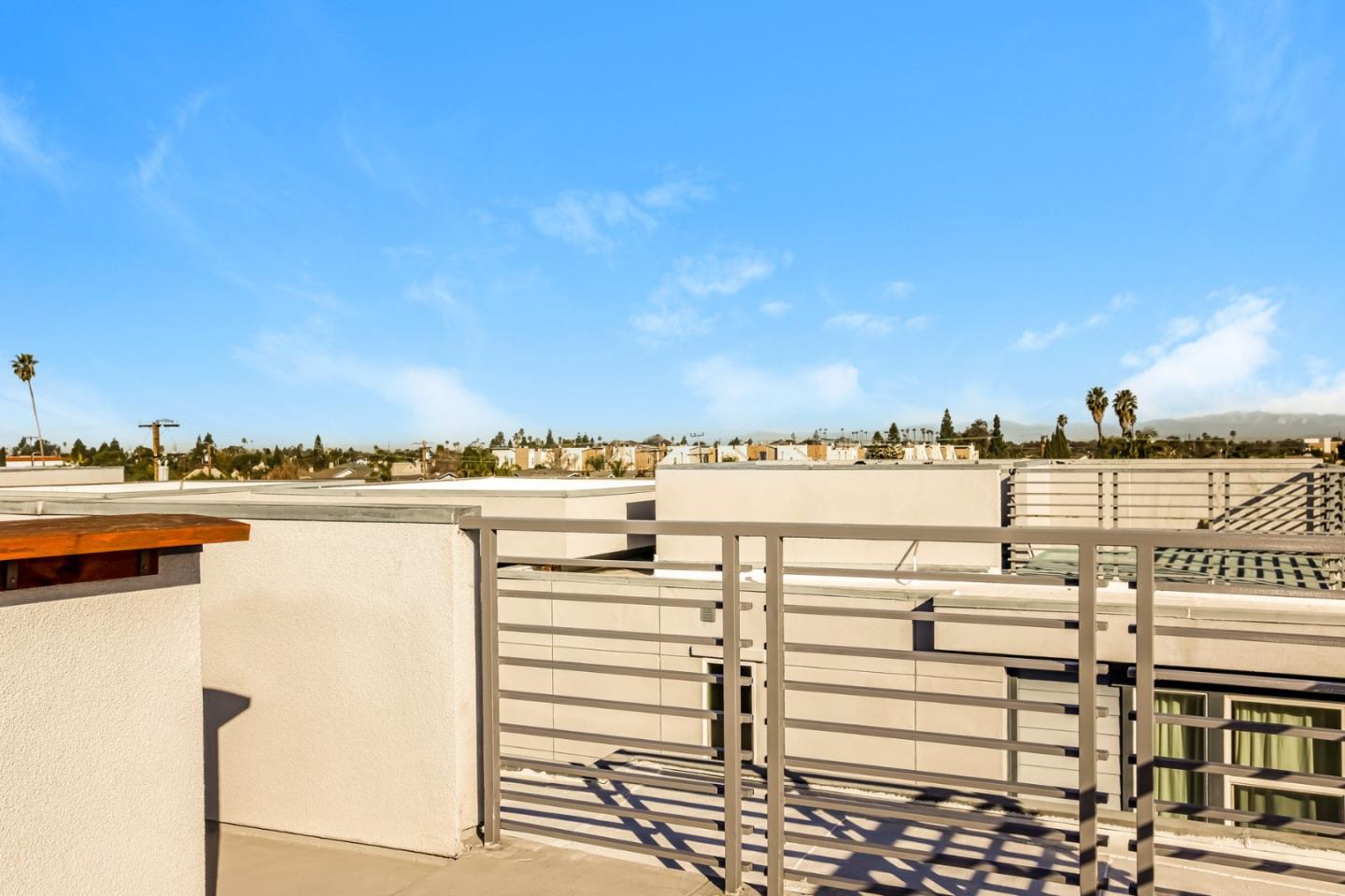 Detail Gallery Image 23 of 25 For 2070 Maple Ave #E,  Costa Mesa,  CA 92627 - 3 Beds | 2/2 Baths