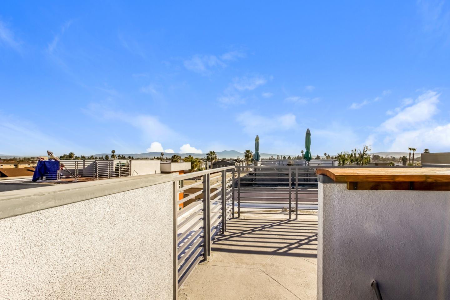 Detail Gallery Image 25 of 25 For 2070 Maple Ave #E,  Costa Mesa,  CA 92627 - 3 Beds | 2/2 Baths