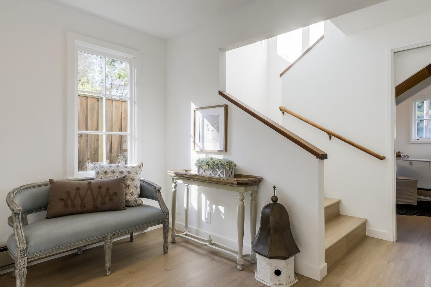 Detail Gallery Image 14 of 30 For 172 Hawthorne Ave, Los Altos,  CA 94022 - 3 Beds | 2 Baths