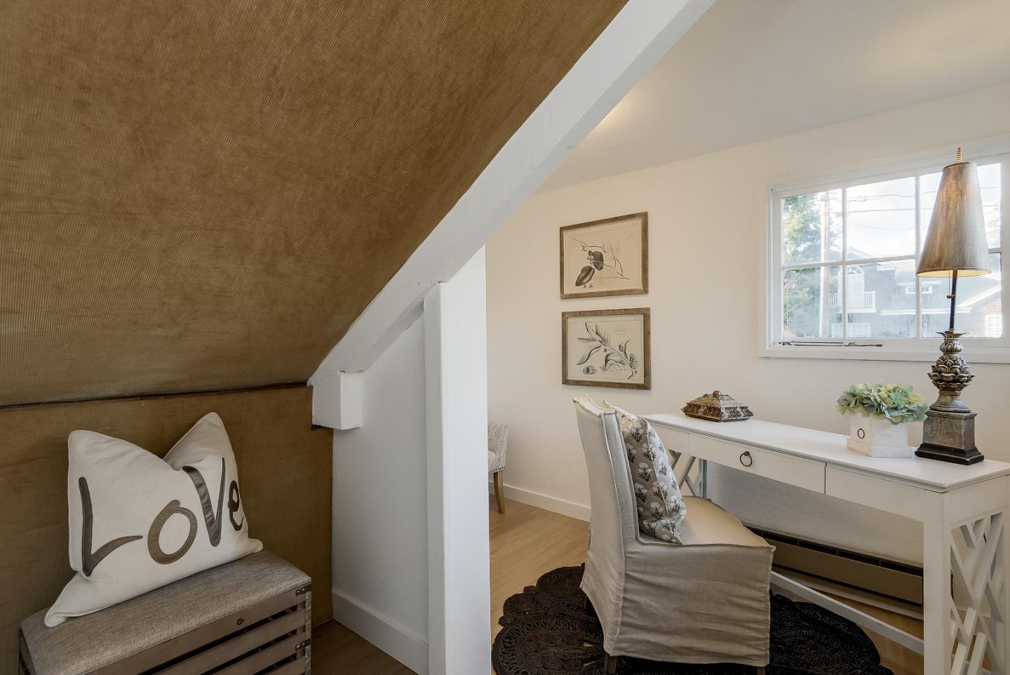 Detail Gallery Image 20 of 30 For 172 Hawthorne Ave, Los Altos,  CA 94022 - 3 Beds | 2 Baths
