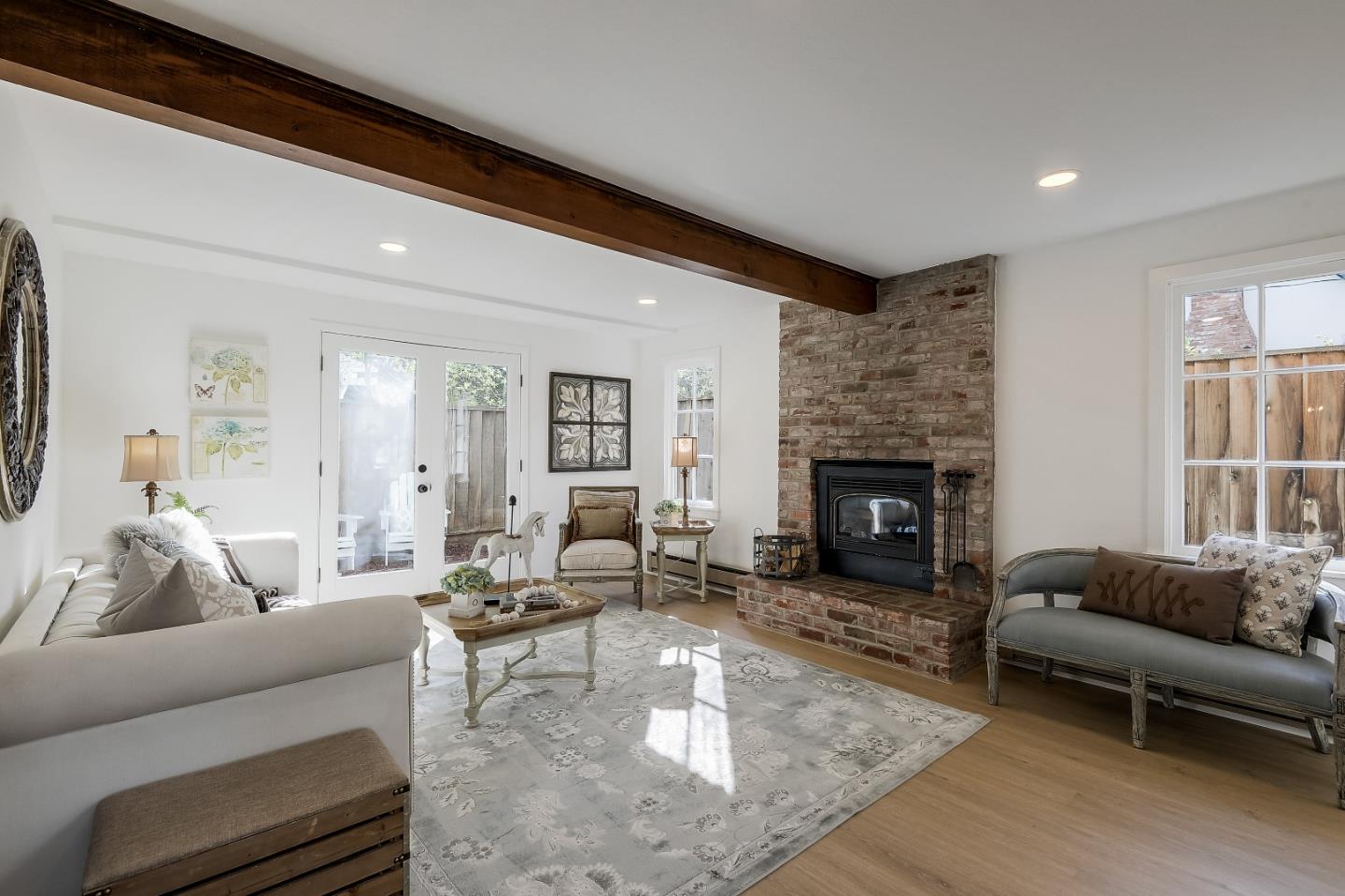 Detail Gallery Image 5 of 30 For 172 Hawthorne Ave, Los Altos,  CA 94022 - 3 Beds | 2 Baths