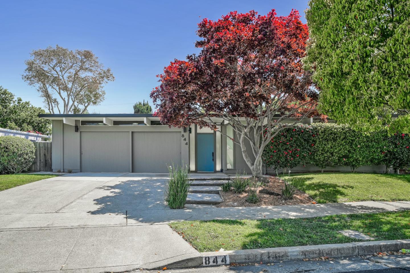 Detail Gallery Image 1 of 1 For 844 Trenton Dr, Sunnyvale,  CA 94087 - 4 Beds | 2 Baths