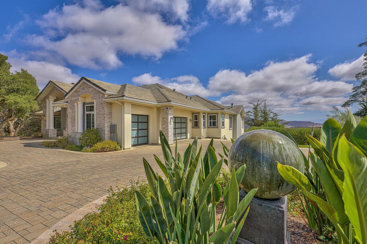 Detail Gallery Image 7 of 68 For 8729 Eagles Roost Rd, Salinas,  CA 93907 - 5 Beds | 6 Baths