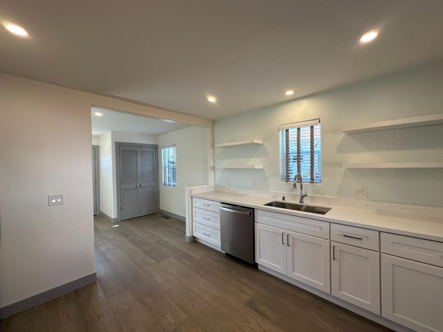 Detail Gallery Image 12 of 29 For 228 North Ave, Aptos,  CA 95003 - 2 Beds | 1 Baths
