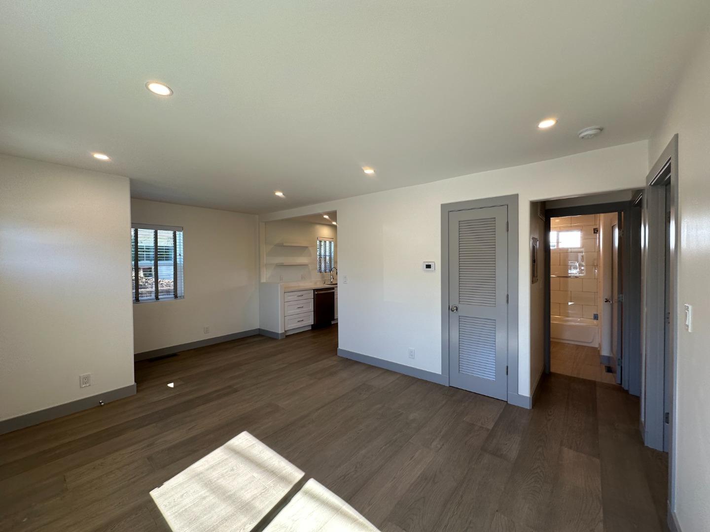 Detail Gallery Image 21 of 29 For 228 North Ave, Aptos,  CA 95003 - 2 Beds | 1 Baths