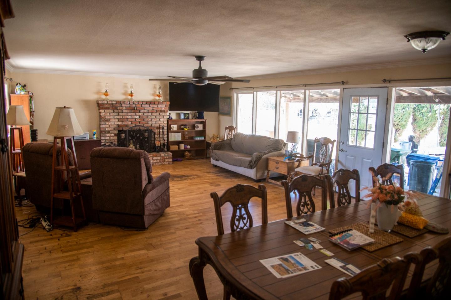 Detail Gallery Image 3 of 26 For 2285 Dunlap Ave, Gilroy,  CA 95020 - 3 Beds | 2/1 Baths