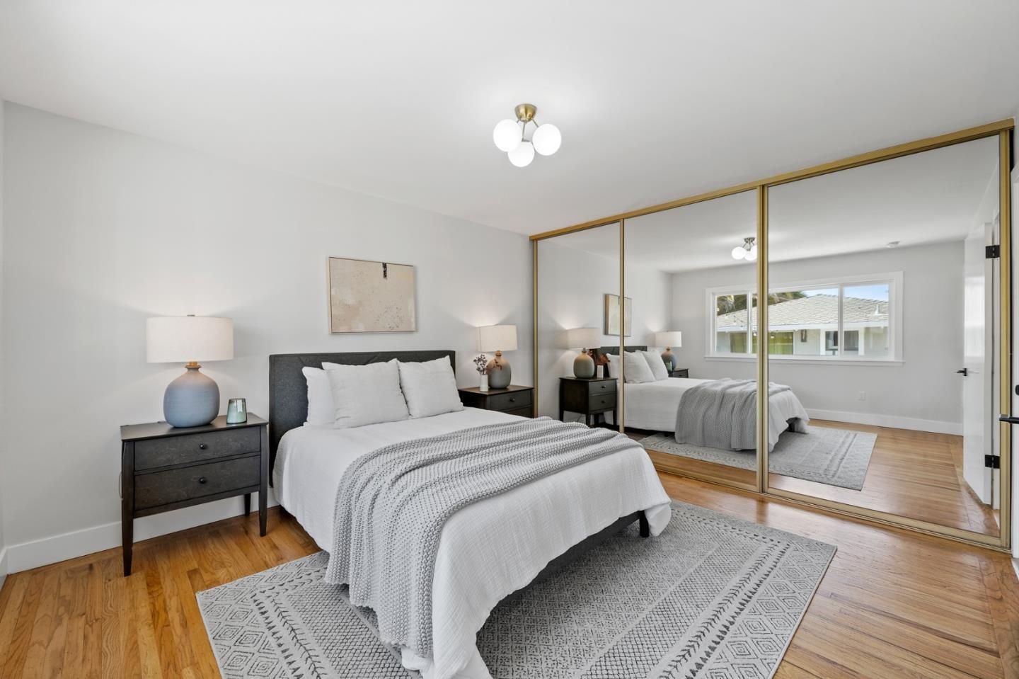 Detail Gallery Image 13 of 29 For 2020 Helena Way, Redwood City,  CA 94061 - 4 Beds | 2 Baths