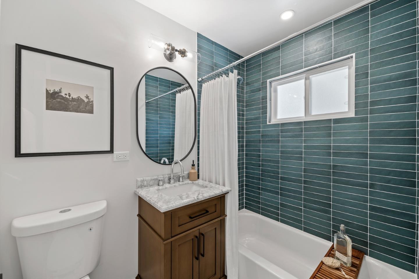 Detail Gallery Image 23 of 29 For 2020 Helena Way, Redwood City,  CA 94061 - 4 Beds | 2 Baths