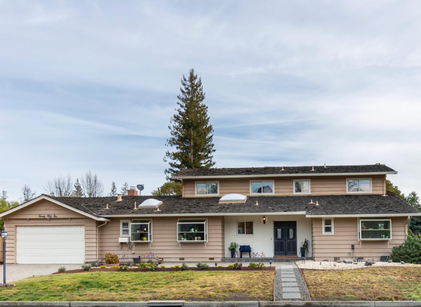 Detail Gallery Image 1 of 1 For 2051 Robinhood Ln, Los Altos,  CA 94024 - 5 Beds | 2/2 Baths