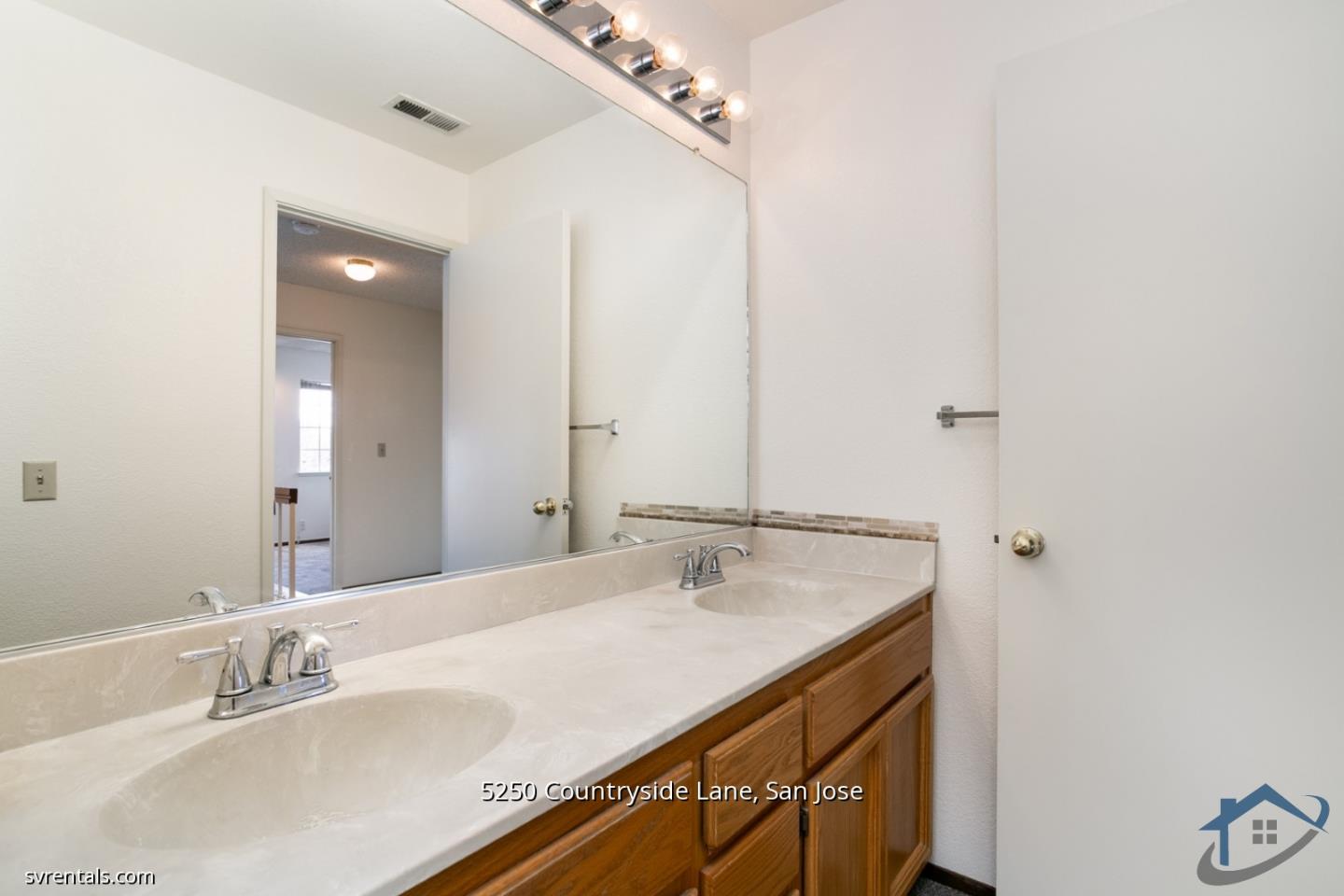 Detail Gallery Image 19 of 31 For 5250 Countryside Ln, San Jose,  CA 95136 - 4 Beds | 2/1 Baths
