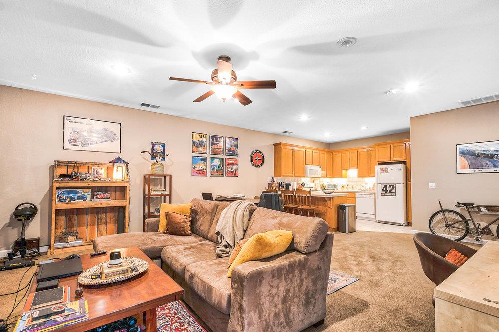 Detail Gallery Image 49 of 59 For 14660 Stonebridge Dr, Morgan Hill,  CA 95037 - 4 Beds | 3/1 Baths