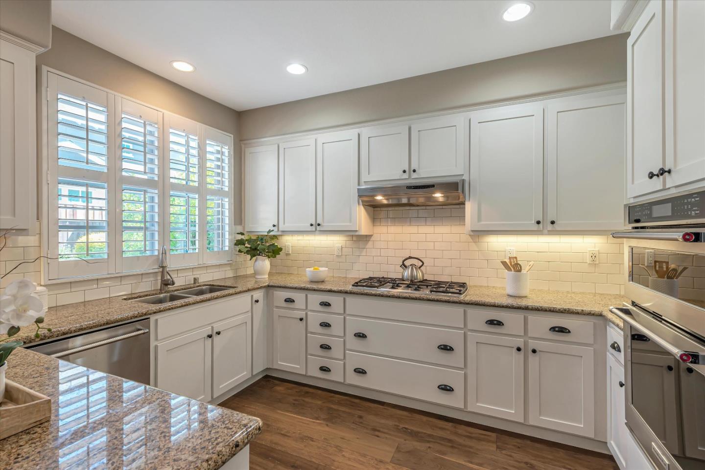 Detail Gallery Image 10 of 22 For 207 Beethoven Ln, Los Gatos,  CA 95032 - 4 Beds | 2/1 Baths