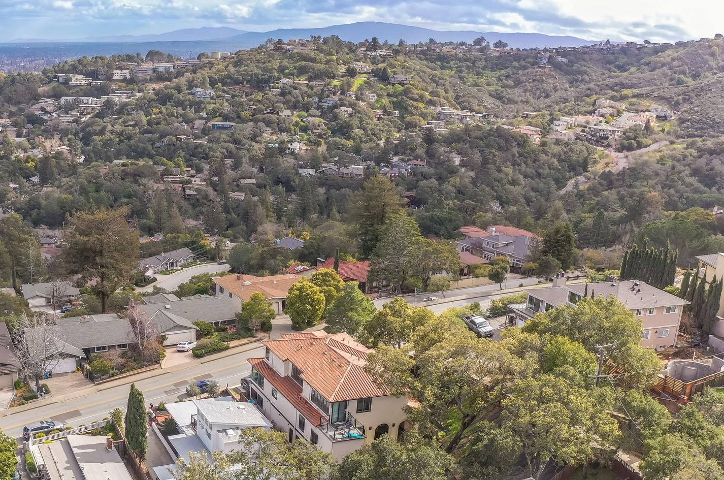 Detail Gallery Image 42 of 42 For 130 Club Dr, San Carlos,  CA 94070 - 4 Beds | 3 Baths