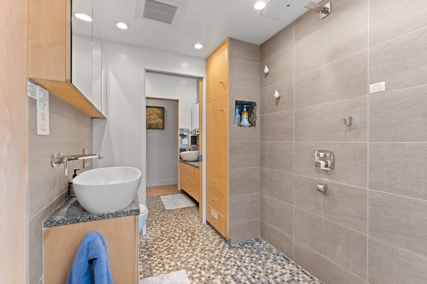 Detail Gallery Image 19 of 38 For 31 Rockview Dr, Santa Cruz,  CA 95062 - 2 Beds | 1/1 Baths