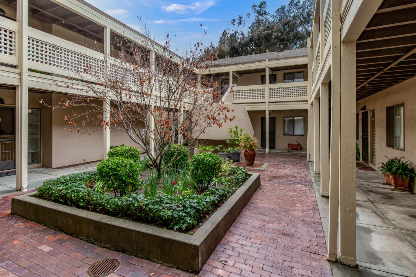 Detail Gallery Image 1 of 1 For 453 Alberto Way #D156,  Los Gatos,  CA 95032 - 2 Beds | 2 Baths