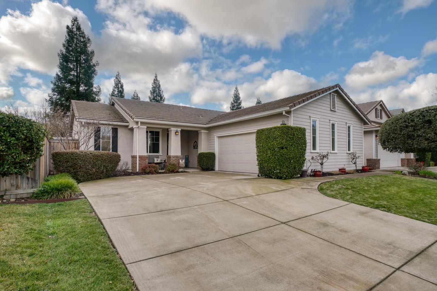Photo of 7572 Colbert Dr in Rancho Murieta, CA