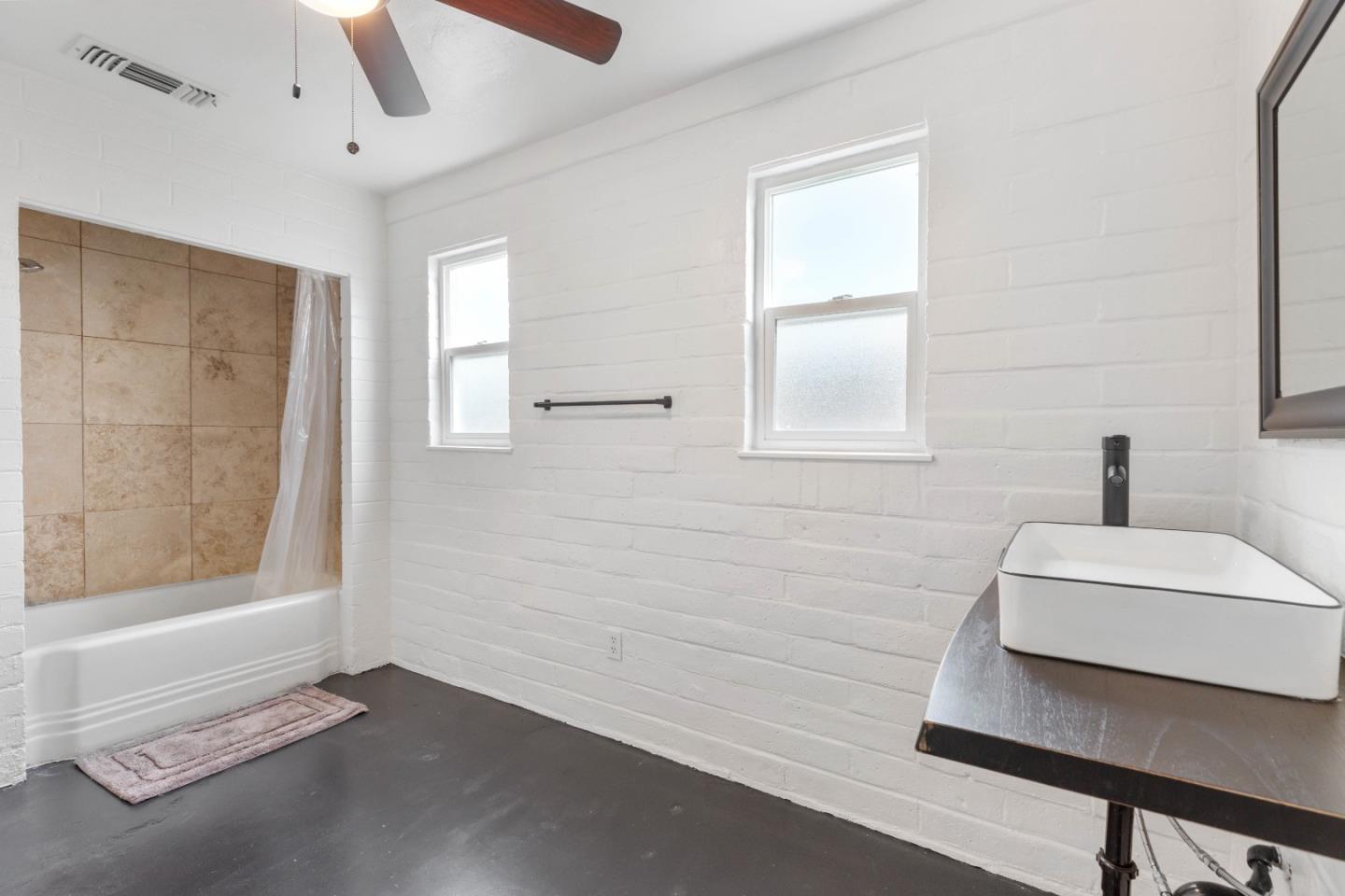 Detail Gallery Image 11 of 21 For 610 Muir Rd, Modesto,  CA 95350 - 3 Beds | 1/1 Baths