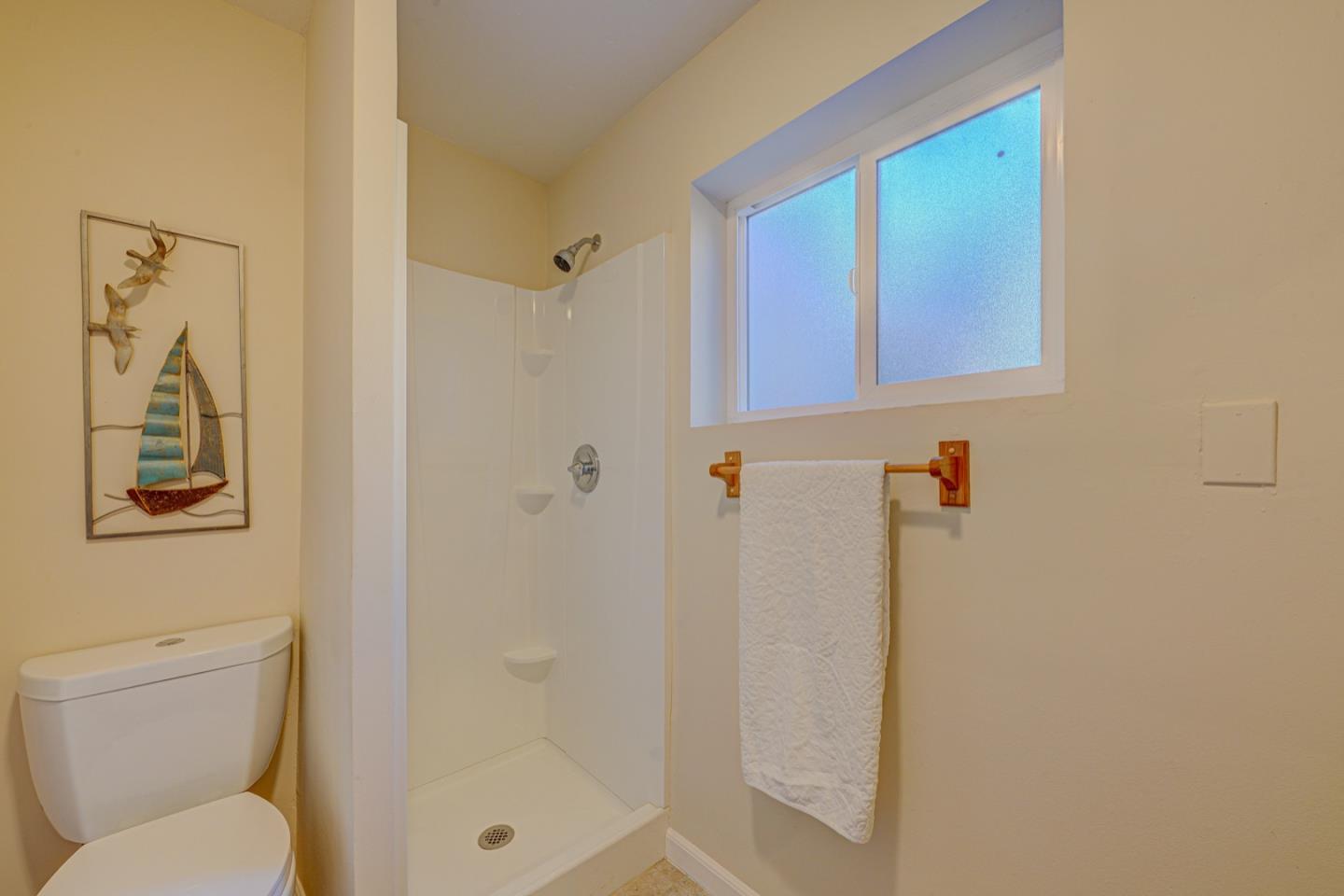 Detail Gallery Image 13 of 44 For 1235/1237 Funston Ave, Pacific Grove,  CA 93950 - 4 Beds | 3 Baths