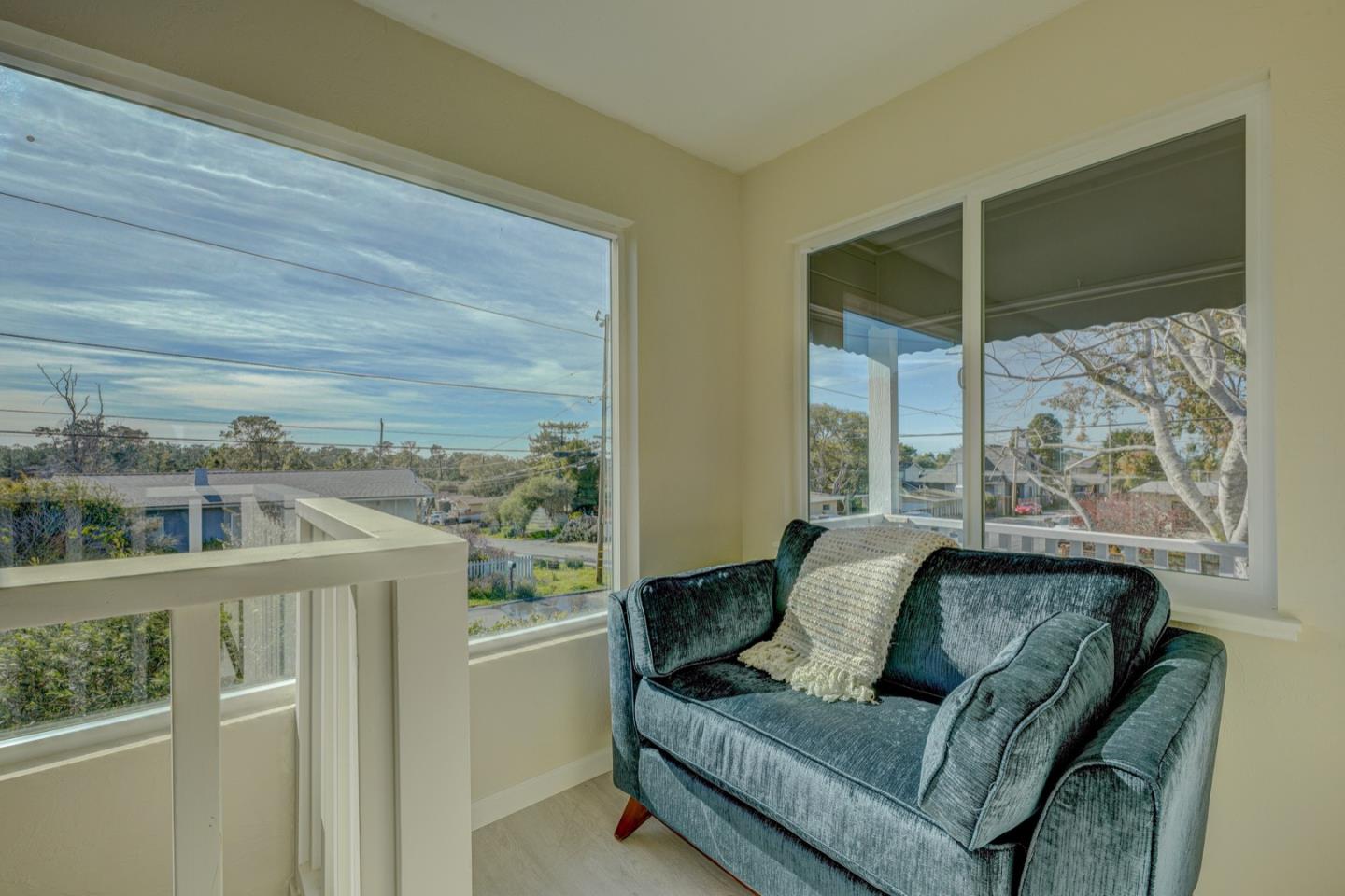 Detail Gallery Image 19 of 44 For 1235/1237 Funston Ave, Pacific Grove,  CA 93950 - 4 Beds | 3 Baths