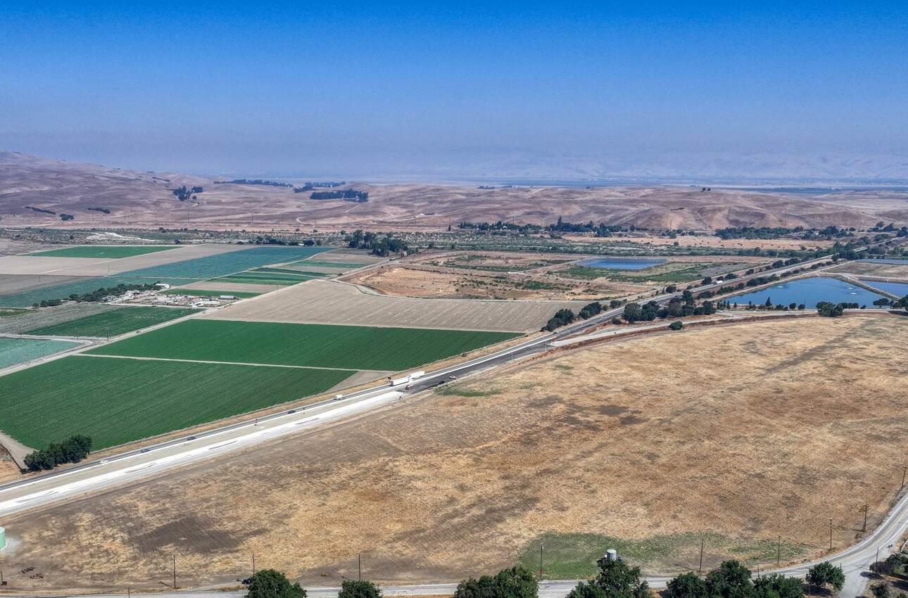 3510 San Juan Hollister Rd, Hollister, CA 95023 Beds Baths