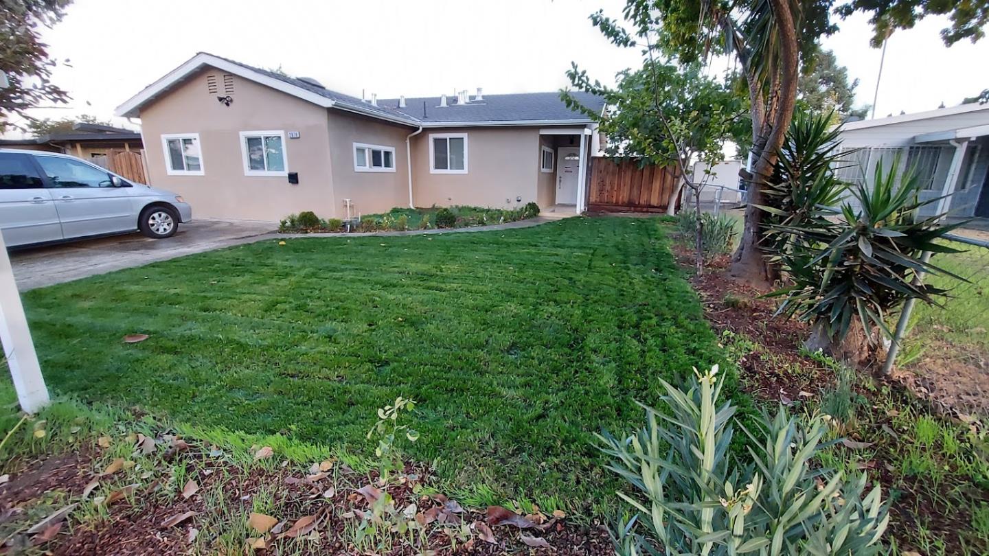 Detail Gallery Image 1 of 1 For 2878 Fordham St, East Palo Alto,  CA 94303 - 4 Beds | 2 Baths