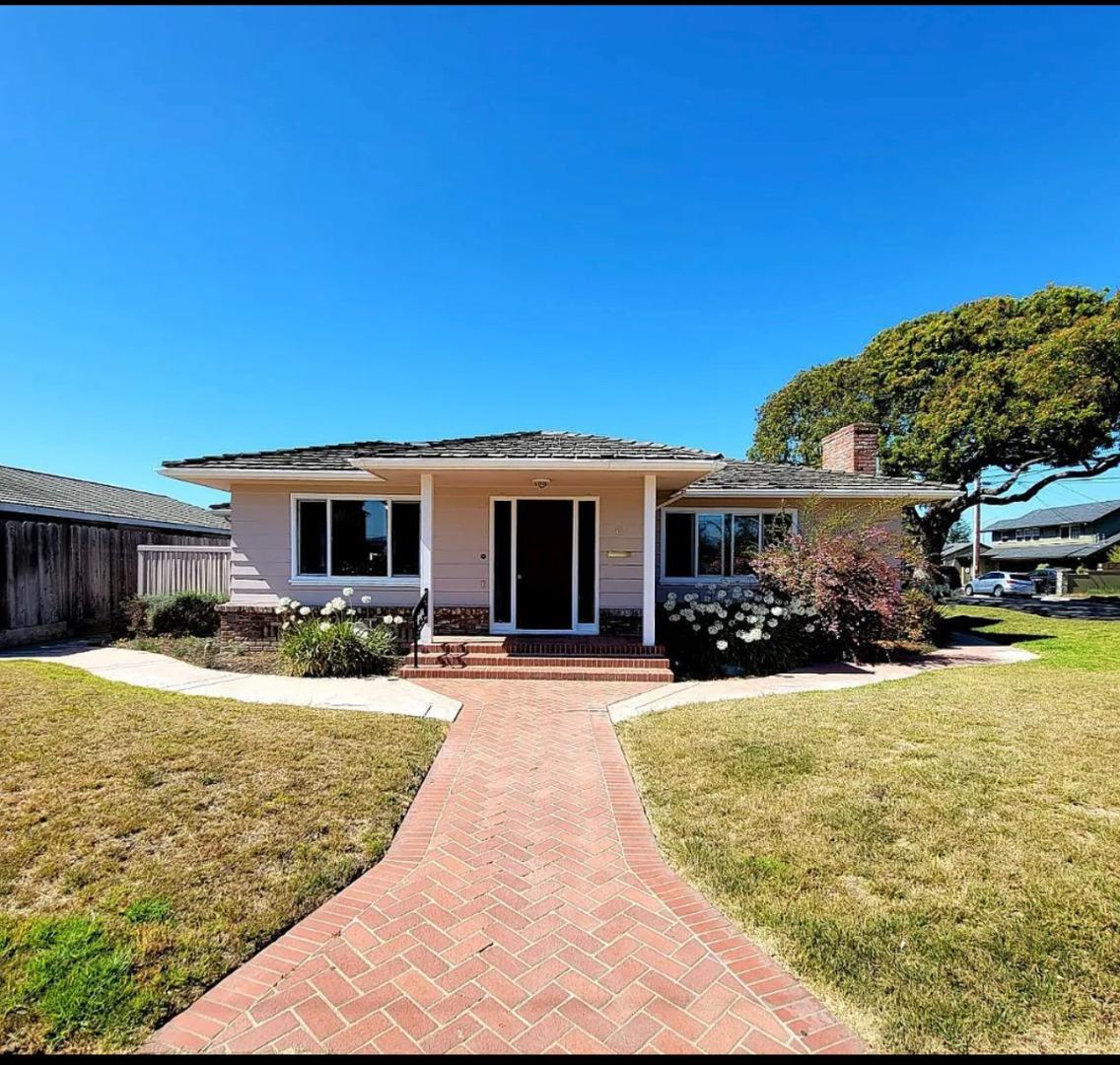 Detail Gallery Image 1 of 1 For 6 Talbot St, Salinas,  CA 93901 - 3 Beds | 1/1 Baths