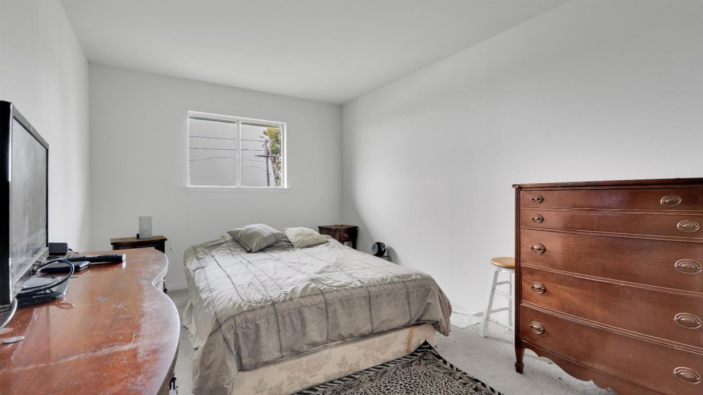 Detail Gallery Image 8 of 14 For 6530 Simson St, Oakland,  CA 94605 - 4 Beds | 2 Baths