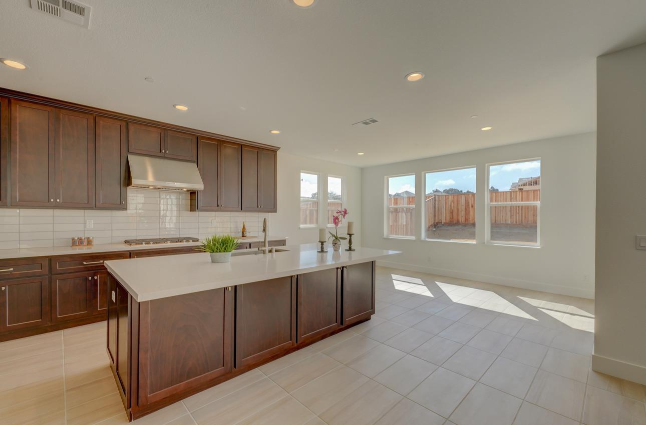 Detail Gallery Image 13 of 47 For 282 Skyview Dr, Marina,  CA 93933 - 3 Beds | 2/1 Baths