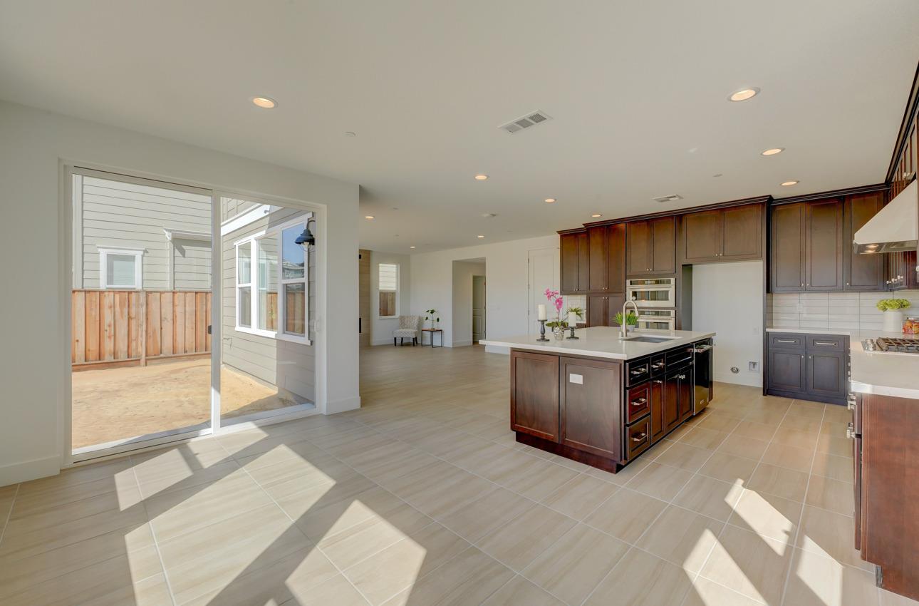 Detail Gallery Image 14 of 47 For 282 Skyview Dr, Marina,  CA 93933 - 3 Beds | 2/1 Baths
