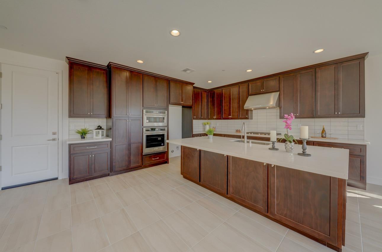 Detail Gallery Image 9 of 47 For 282 Skyview Dr, Marina,  CA 93933 - 3 Beds | 2/1 Baths