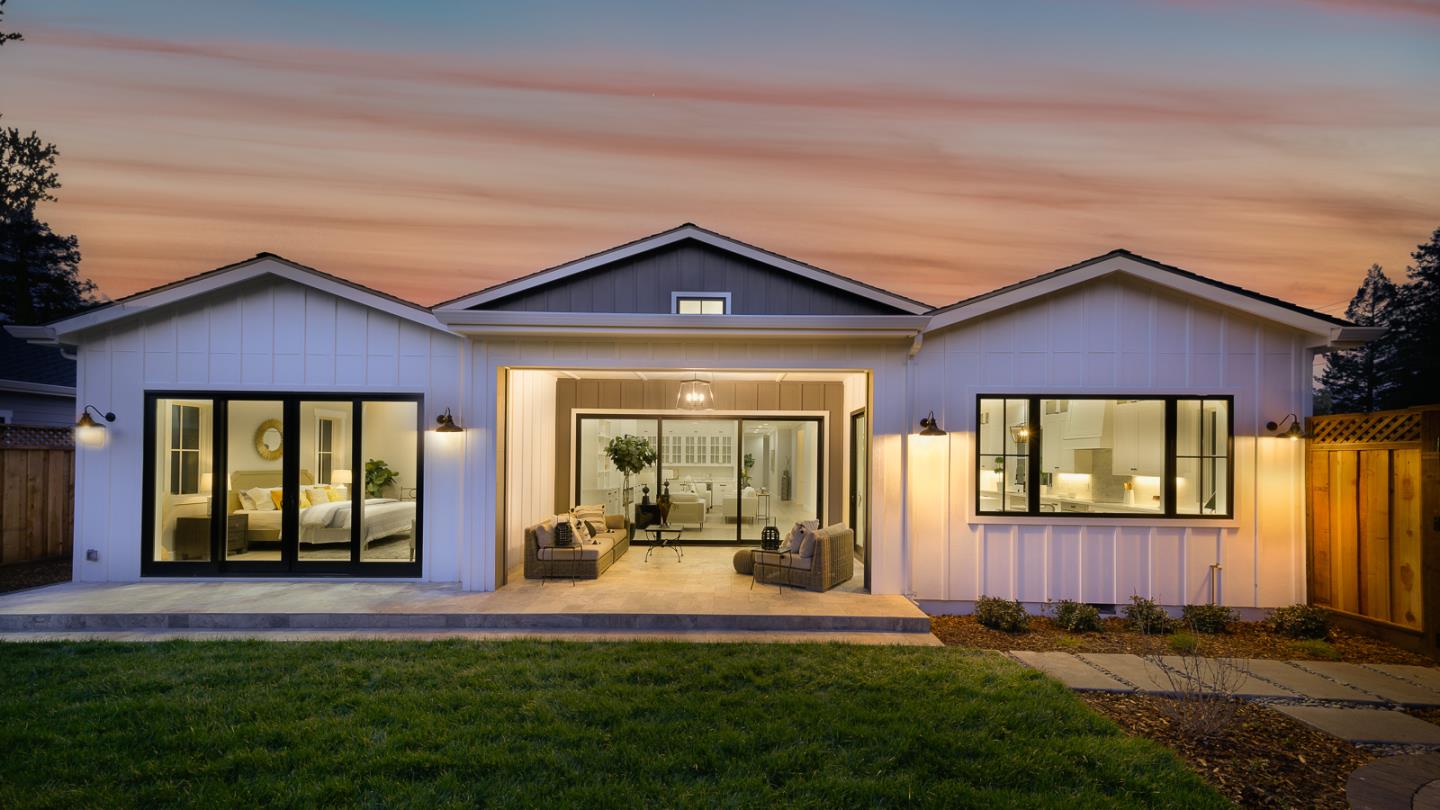 Detail Gallery Image 3 of 28 For 831 Arroyo Rd, Los Altos,  CA 94024 - 5 Beds | 4/1 Baths