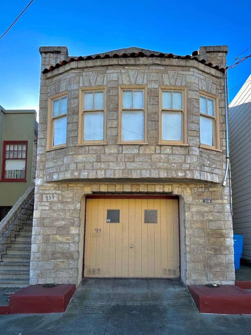 Photo of 719 Brunswick St in San Francisco, CA