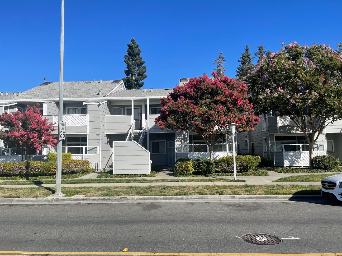 Detail Gallery Image 1 of 1 For 1553 Thornbriar Dr, San Jose,  CA 95131 - 2 Beds | 2 Baths