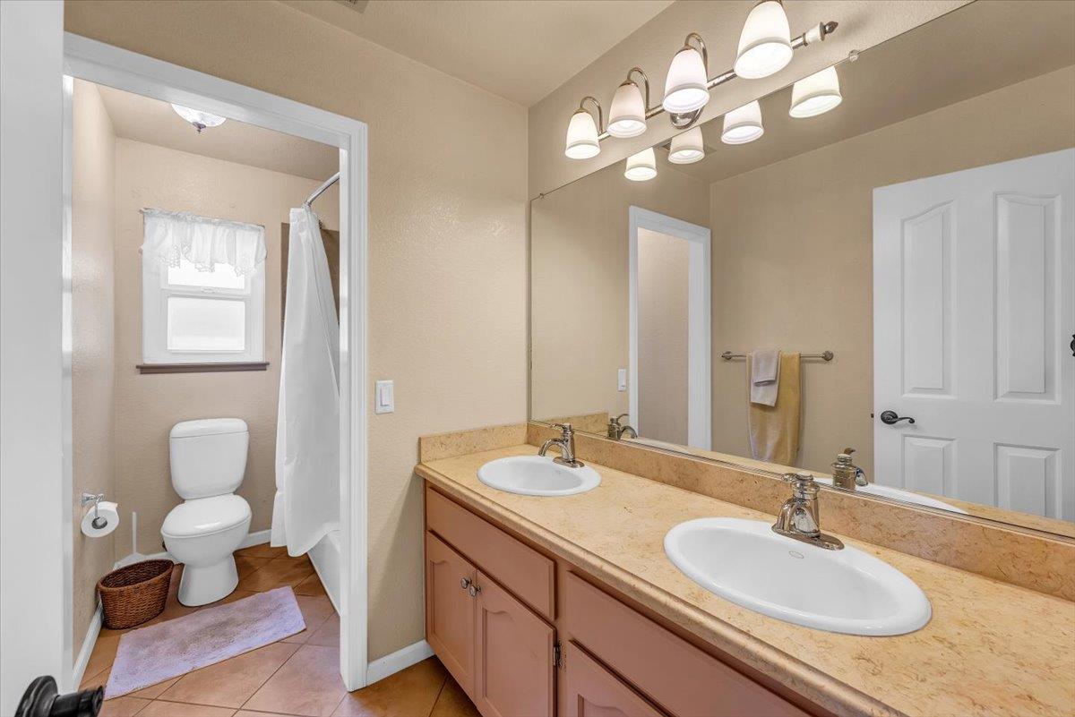 956 Hancock St, Salinas, CA 93906 photo 48