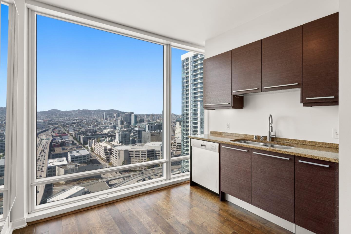 Detail Gallery Image 9 of 44 For 425 1st St #2903,  San Francisco,  CA 94105 - 3 Beds | 3 Baths
