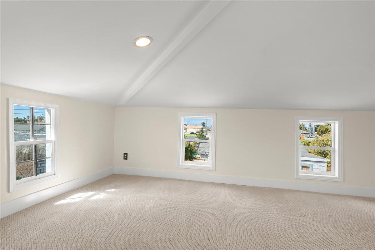 Detail Gallery Image 10 of 14 For 407 Hyland Dr #C,  Salinas,  CA 93907 - 3 Beds | 1 Baths