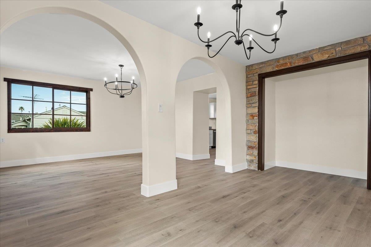 Detail Gallery Image 5 of 14 For 407 Hyland Dr #C,  Salinas,  CA 93907 - 3 Beds | 1 Baths