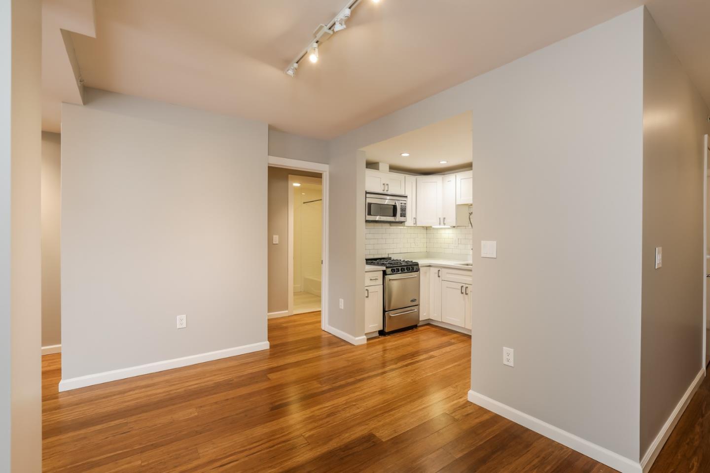 Detail Gallery Image 6 of 25 For 1635 California St #31,  San Francisco,  CA 94109 - 2 Beds | 2 Baths