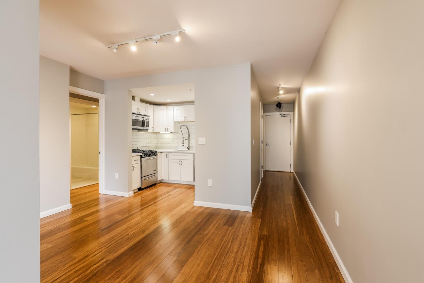 Detail Gallery Image 7 of 25 For 1635 California St #31,  San Francisco,  CA 94109 - 2 Beds | 2 Baths
