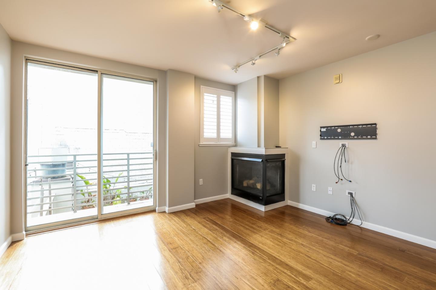 Detail Gallery Image 8 of 25 For 1635 California St #31,  San Francisco,  CA 94109 - 2 Beds | 2 Baths